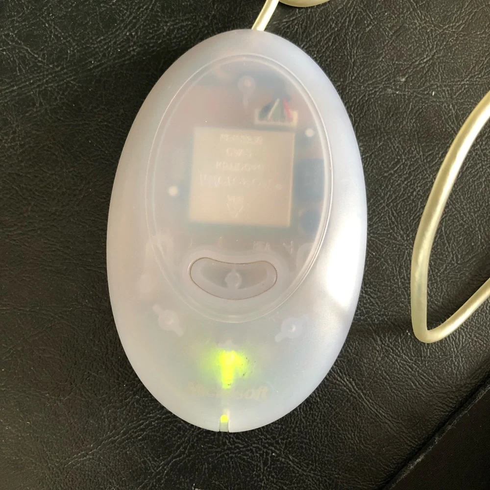 Microsoft Wireless Optical Mouse & USB 2.0 Receiver Cable